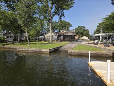 Lake Home For Sale in Summerton, South Carolina