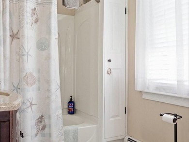 Lovingly maintained by the same owner for the past 30 years - photo 9