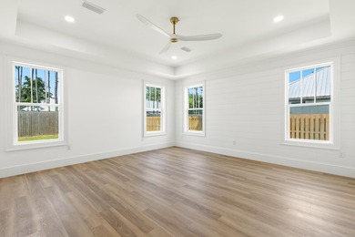 NEW CONSTRUCTION 3 bedroom, 2 bath almost 2,400 Sq Ft resort - photo 19