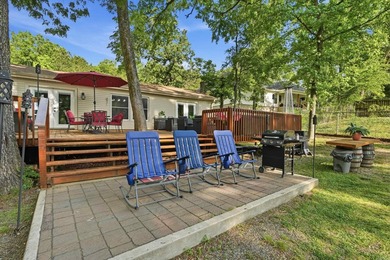 Experience luxury lakefront living on Lake Hamilton in Hot - photo 3