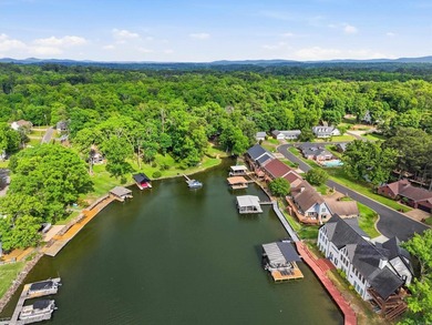 Experience luxury lakefront living on Lake Hamilton in Hot - photo 6