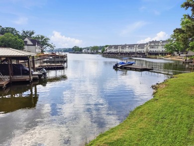 Experience luxury lakefront living on Lake Hamilton in Hot - photo 7
