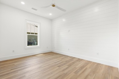 NEW CONSTRUCTION 3 bedroom, 2 bath almost 2,400 Sq Ft resort - photo 28