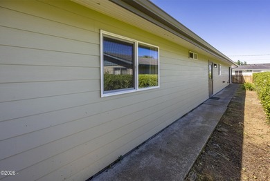 Enjoy one-level living in this 1536 sf, 3-bedroom, 2-bath home - photo 30