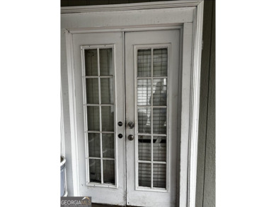 CHARMING FIXER-UPPER BUNGALOW in Grant Park/Peoples Town!