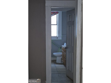 CHARMING FIXER-UPPER BUNGALOW in Grant Park/Peoples Town!