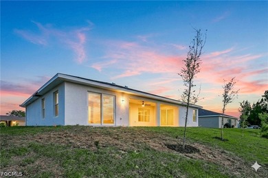 Welcome to your SWFL Paradise in NW Cape Coral, move-in-ready - photo 3