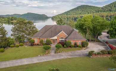 Waterfront home on Neely Henry Lake with stunning sunset views - photo 1