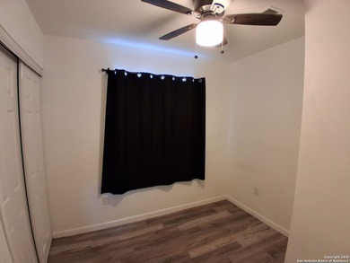 *The charming single residence in the zipcode 78221 offers