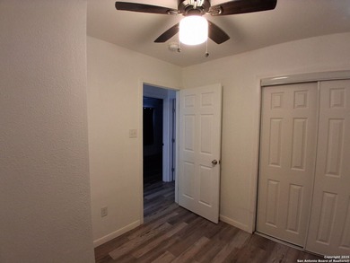 *The charming single residence in the zipcode 78221 offers