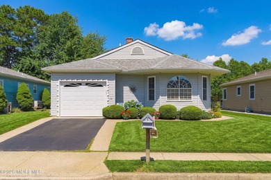 Welcome to this well-maintained Bay Breeze model in the - photo 1