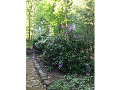 WOW FACTOR - CUSTOM FROM TOP TO BOTTOM - CONTRACTOR BUILT FOR - photo 23