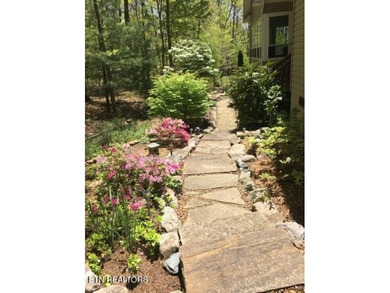 WOW FACTOR - CUSTOM FROM TOP TO BOTTOM - CONTRACTOR BUILT FOR - photo 26