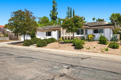 Welcome to Rancho Bernardo! This spacious single story home - photo 1