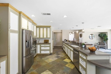 Welcome to Rancho Bernardo! This spacious single story home - photo 9