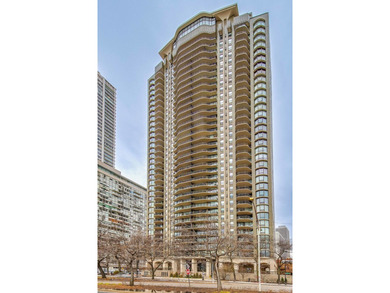 Lake Michigan - Cook County Condo For Sale in Chicago Illinois