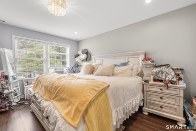 Rare Greenwich opportunity! This side-by-side duplex at 9 - photo 15