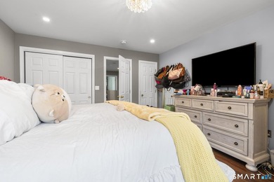 Rare Greenwich opportunity! This side-by-side duplex at 9 - photo 16