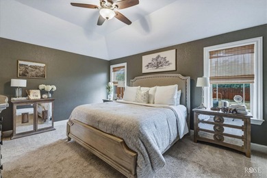 Immaculate and move-in ready, this beautifully maintained - photo 16