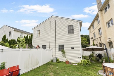 Rare Greenwich opportunity! This side-by-side duplex at 9 - photo 20
