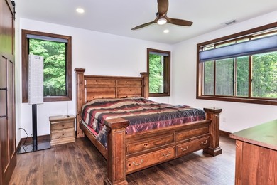 Beautiful, maintenance free, home with a huge garage! This home - photo 10