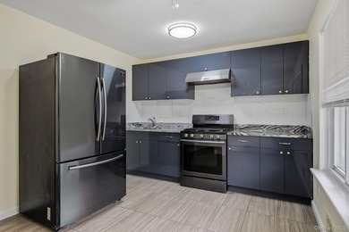 Attention Investors & Multi-Generational buyers! Discover this - photo 25