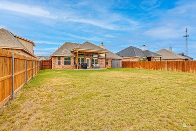 Immaculate and move-in ready, this beautifully maintained - photo 32