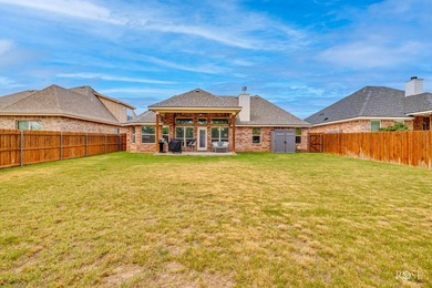 Immaculate and move-in ready, this beautifully maintained - photo 33