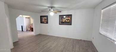 Expanded 1,558 sq ft H-2 model block home on a 7,000 sq ft - photo 6