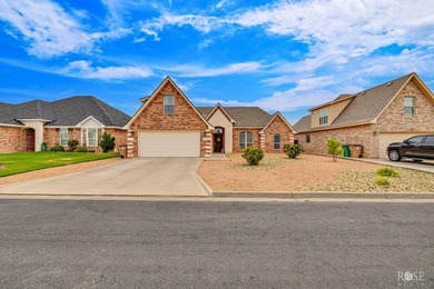 Immaculate and move-in ready, this beautifully maintained - photo 36