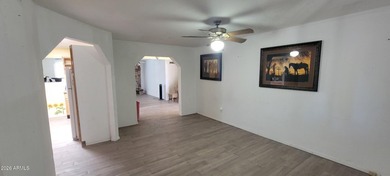 Expanded 1,558 sq ft H-2 model block home on a 7,000 sq ft - photo 7