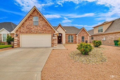 Immaculate and move-in ready, this beautifully maintained - photo 39