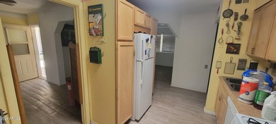 Expanded 1,558 sq ft H-2 model block home on a 7,000 sq ft - photo 10