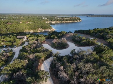 This property offers approximately 6.53 acres or divide into lot - photo 2