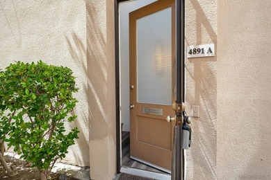Terrific 2 Bedroom 2 Bathroom Upstairs Unit close to San Diego - photo 2