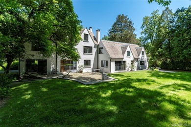 Down a long and winding private 1/4 mile country driveway, this - photo 2