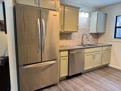 Newly renovated year-round cottage on the Eagle River Chain of - photo 6