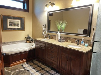 LUXURY LIVING IN THE HEART OF RUSSELLVILLE Experience - photo 18