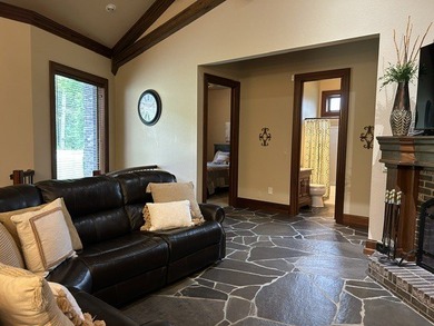LUXURY LIVING IN THE HEART OF RUSSELLVILLE Experience - photo 24