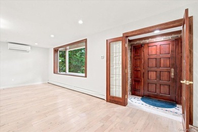 Welcome to Forest Hills Gardens! One of Queens' most coveted - photo 4