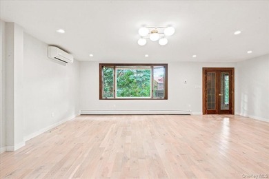 Welcome to Forest Hills Gardens! One of Queens' most coveted - photo 5