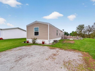Move right in and start enjoying summer at Dewart Lake! Sold - photo 1