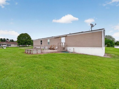 Move right in and start enjoying summer at Dewart Lake! Sold - photo 3