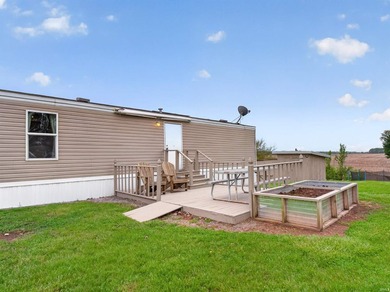 Move right in and start enjoying summer at Dewart Lake! Sold - photo 6