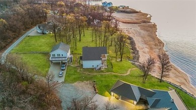 LAKEFRONT HOME + PRIVATE SANDY BEACH! Welcome to your dream - photo 2