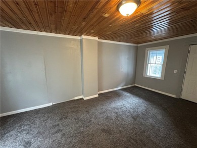 Welcome home to this beautifully remodeled 3 bedroom, 1 bathroom - photo 18