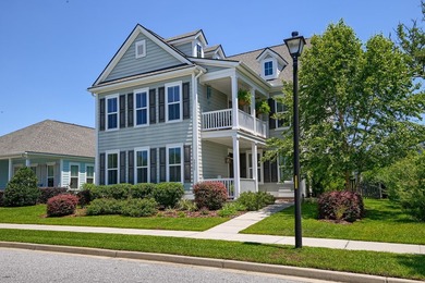 Welcome to this stunning Charleston single-style home in The - photo 1
