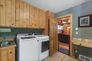 Exceptional 16.71-Acre Riverfront Retreat with spectacular 100+ - photo 34
