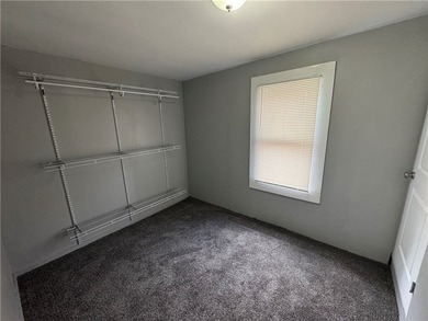 Welcome home to this beautifully remodeled 3 bedroom, 1 bathroom - photo 37
