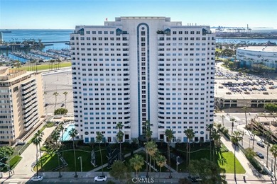 It's not too often that a downtown condo offers the satiating - photo 2